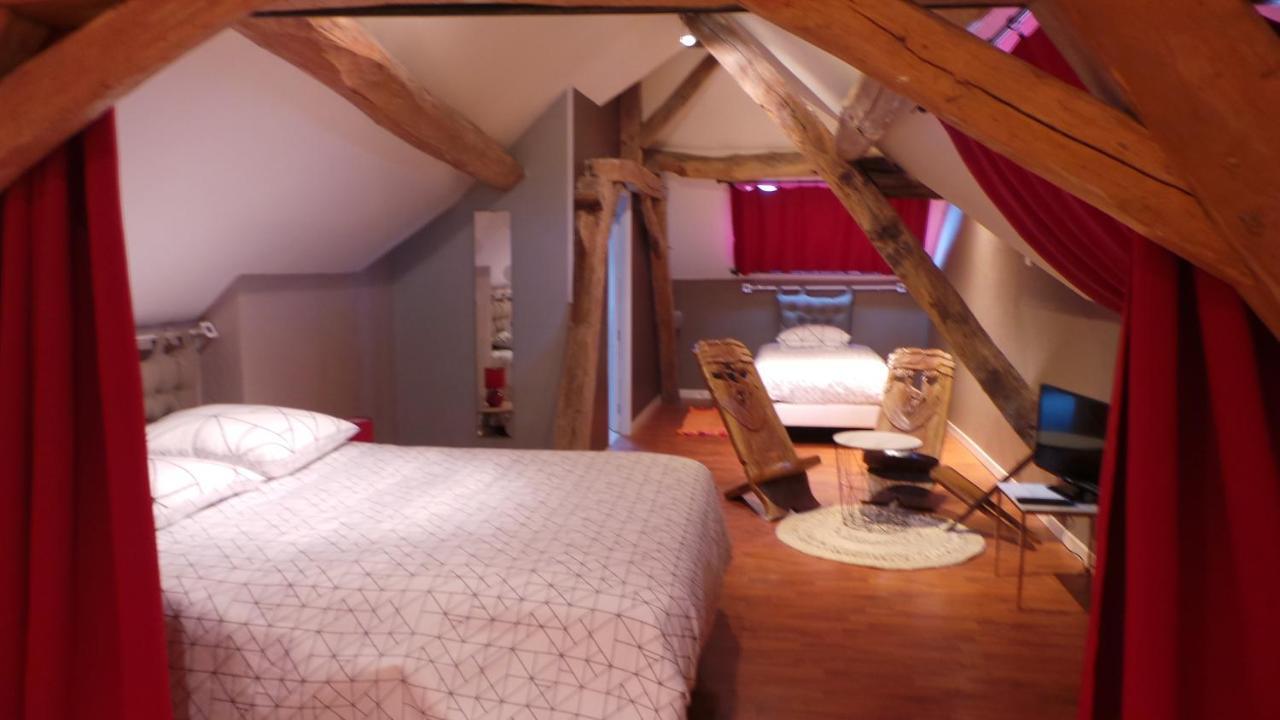 Chambre D'Hotes Mansardee Saint-Ouen-les-Vignes ภายนอก รูปภาพ