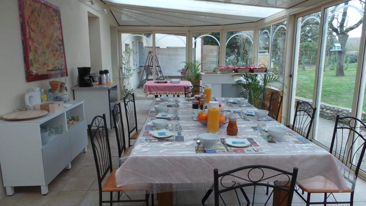 Chambre D'Hotes Mansardee Saint-Ouen-les-Vignes ภายนอก รูปภาพ