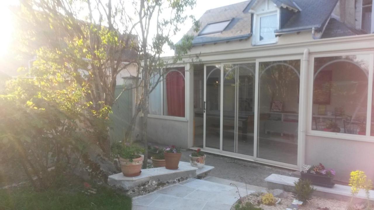 Chambre D'Hotes Mansardee Saint-Ouen-les-Vignes ภายนอก รูปภาพ