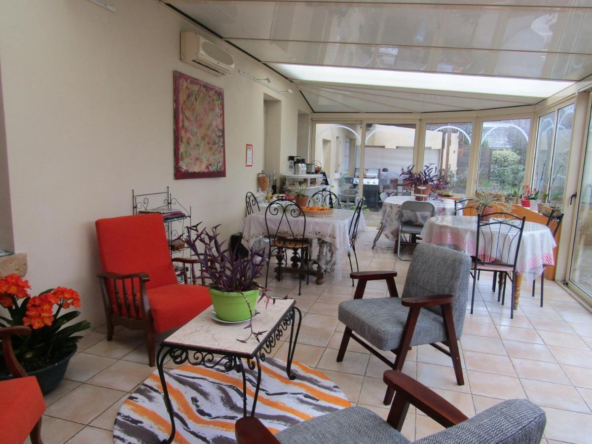 Chambre D'Hotes Mansardee Saint-Ouen-les-Vignes ภายนอก รูปภาพ