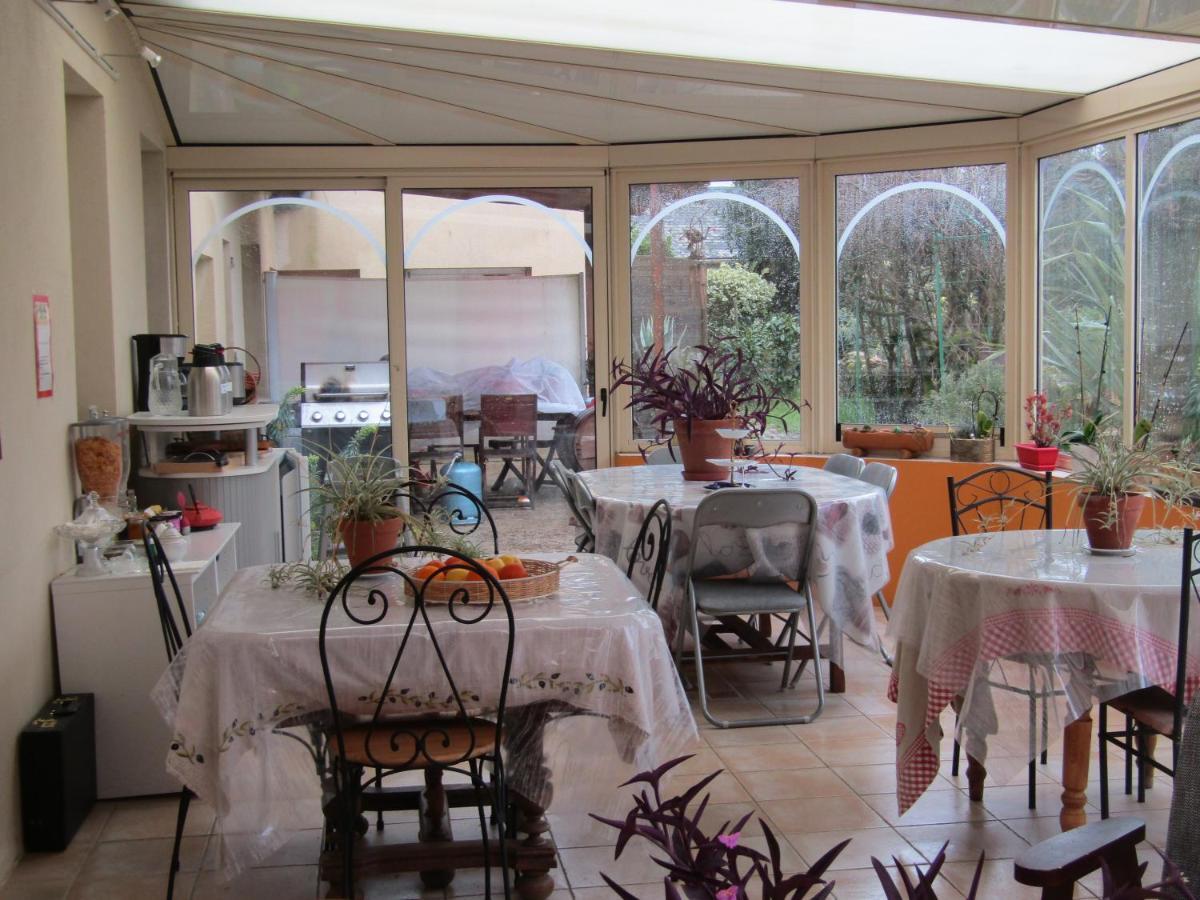 Chambre D'Hotes Mansardee Saint-Ouen-les-Vignes ภายนอก รูปภาพ